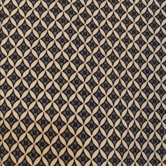 Patterned Capri Pants - Picture 2 of 2